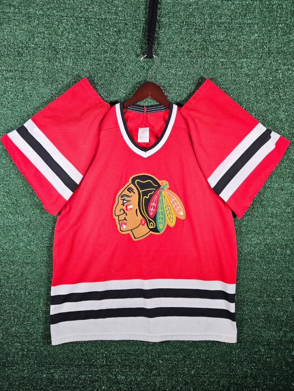 Classic Vintage CCM Chicago Blackhawks Hockey Jersey / Mens Size Large